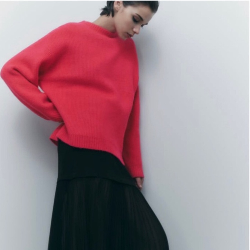 ZARA Soft Knit Oversized Sweater in NEON FUCHSIA, large